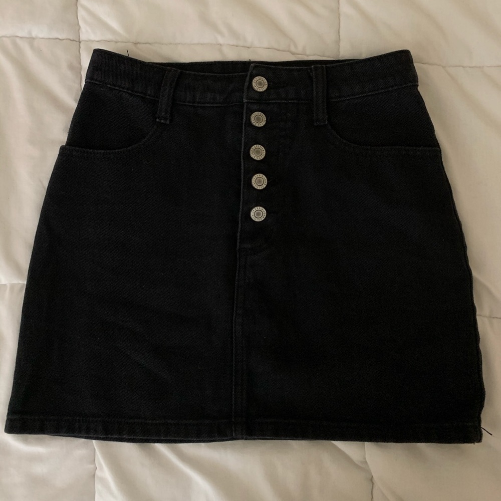 BRANDY MELVILLE SKIRT
